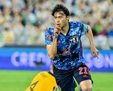 サッカー日本代表　ユニフォーム　三笘薫