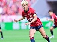 「三笘さん目閉じてるけど笑」ブライトンの夕食会“センター三笘薫”の私服集合写真が話題!「タイミング悪い」「こんな写真見せられたらみんな好きになってしまうわw」の声の画像