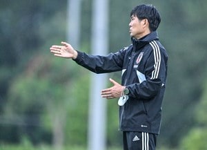 サッカー日本代表の練習に「意外な訪問者」！突如出現した「ベガルタ仙台の空間」に 森保一監督もとびきりの笑顔にの画像