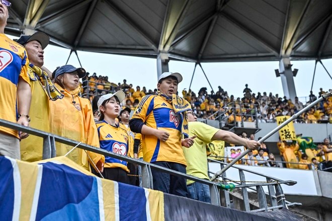 【仙台サポーターアルバム(2)】雨の試合に2000人！ 現地撮影した「ベガルタ仙台のサポーター写真99枚」！「ジェフユナイテッド千葉ーベガルタ仙台」の画像095