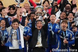 涙と歓喜の町田ゼルビア初戴冠！天皇杯決勝でクラブの進化を誇示する3ゴール！国立競技場で昌子源主将の涙と黒田剛監督のトロフィーアップ【FC町田ゼルビアvsヴィッセル神戸】激闘PHOTOギャラリーの画像