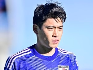 ｢中田英寿を思い出した｣とW杯に推す声多数！フライブルク鈴木唯人の逆転弾を生んだ｢倒れない｣｢ひたすら前にいく｣推進力抜群のドリブルが圧巻！の画像