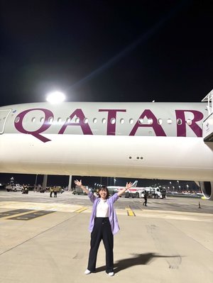 【J1川崎のスタジアムMC小森すみ恵の「ACLEサウジアラビア遠征体験記」(1)】チャーター便で移動する選手・スタッフを間近で見て感じた驚きと喜び……「優勝の瞬間を見たいよね！」から始まった日々の画像