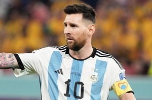 大住良之の｢この世界のコーナーエリアから｣第154回｢2025年はサッカー革命100周年！｣(1)W杯優勝ウルグアイも使った｢ピラミッド・システム｣と妥協の産物として生まれた｢3人制オフサイド｣の画像