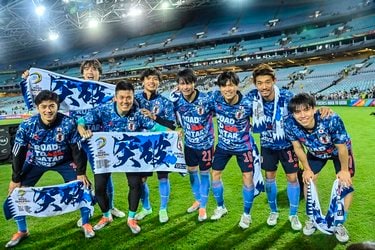 画像 写真 シドニーが等々力に見えた 川崎フロンターレのサッカー日本代表選手が集合してオーストラリア代表戦の試合後に叫んだ 恩人の名前 とは 日本代表 ニュース サッカー批評web