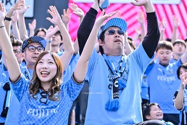 画像・写真：試合後には涙の挨拶も……登里享平が15年所属した古巣との初