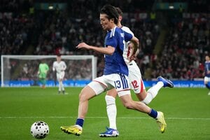 【W杯】中村敬斗と｢ソックス｣の大問題(2)ブラジル戦で“標的”にされる危険性は？本人が明かす｢切らない｣理由、サッカー界が見直すべきルールの画像