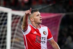 浦和レッズが「オランダ名門のFW」獲得決定的に!「今季17G10A」の助っ人を加えた「新布陣」で巻き返し狙う!【図表】の画像