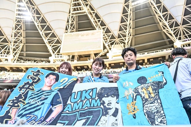 【サポーターアルバム】アジア青覇を果たすべく700人の川崎サポーターがACLE決勝に駆け付けた！ 現地で声援を送ったサポーター写真72枚「アル・アハリー川崎フロンターレ(2)」の画像014