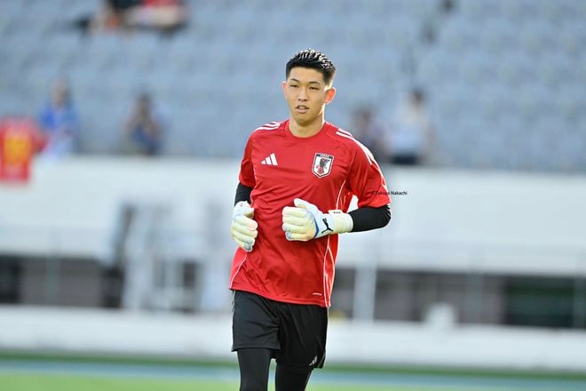 【植田直通＆早川友基アルバム】鹿島アントラーズの2人の中国戦でのプレー写真56枚！ 早川は日本代表デビュー、植田は久々復帰の記念姿「日本代表ー中国代表」の画像003