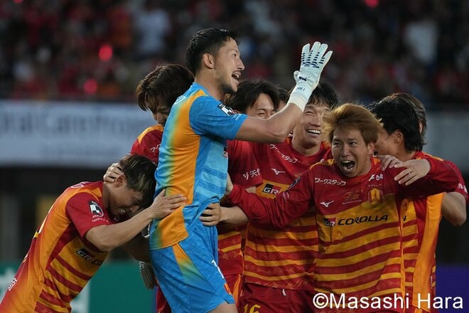 ピクシー凱旋！名古屋が5年ぶり開催の聖地・瑞穂で“Never Give Up”後半ATに同点ゴールを奪って逆転PK勝ち！新たな歴史のスタート！【名古屋グランパスvsアビスパ福岡】激闘PHOTOギャラリーの画像008