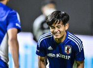 サッカー日本代表、ドイツで急成長の鎌田大地がパラグアイ代表戦で「圧巻のプレー連発」!!インサイドハーフ起用に応えMVP級の活躍でサバイバルレース激化…「ヨーロッパリーグ優勝大貢献の男」はワールドカップに必要!?【動画】の画像