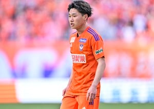 「うめぇ」「ノッてきたな」スパルタ三戸舜介のノートラップ“ニアぶち抜き”ボレー弾に脚光！ 日本人対決で「縦の速さと決定力、実に三戸ちゃんらしいゴール」を決めるの画像