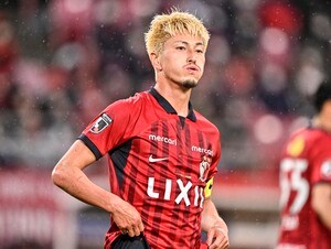 「これ入ってたらマジ最高だったな」鈴木優磨が逆足でゴールを脅かすボレーシュート！ 好セーブに阻まれるも「ボレーとかダイレクト上手いよなあ」と称賛の声の画像