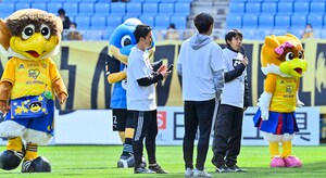 川崎フロンターレ、アウェイ仙台戦に「中村憲剛氏＆ふろん太」帯同の異例試合の画像