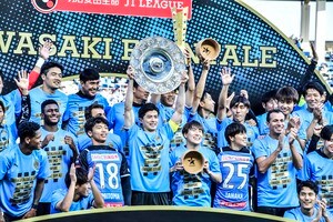 「川崎フロンターレと他チームの差がさらに開いた」「シュヴィルツォクがフルに活躍したら名古屋グランパスは大変なことになる」【2022年Jリーグ、開幕直前の激論】(1)の画像