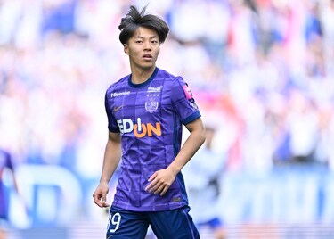 サンフレッチェ広島 中村草太 ユニフォーム