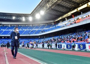 Jリーグ村井満チェアマンが「アキラ100％」ネタを敢行！ 爆笑をかっさらった「試合後の衝撃事件」の画像