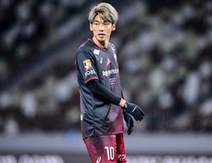 「大迫のアシストパス出す前の１フェイク凄い」J1神戸の決勝点を生み出した「大迫勇也の動き」がすごすぎる！ ボールキープ＆一人だけ動き出す嗅覚に驚きの声続々の画像