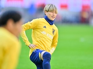 「動き出しが異次元すぎる」古橋亨梧が相手CBの前で「斜め走り裏抜けゴール映像」公開！ 巧みな動き出しでスルーパスを引き出し、リーグ戦20ゴール目を記録！の画像