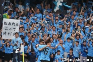 神セーブに｢頭を抱えた｣山田新、助っ人が｢技アリ＆気持ち｣の2ゴール、サッカー日本代表DF20歳も｢破顔一笑｣、等々力劇場の名勝負【川崎フロンターレvsセレッソ大阪】PHOTOギャラリーの画像