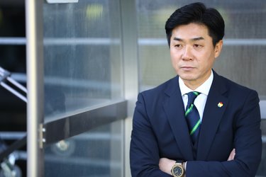 J2激動の移籍市場序盤戦 2 8選手が去った千葉に即戦力続々 名将ユン ジョンファン13年ぶりのj1復帰は サッカー批評web J2激動の移籍市場序盤戦 2 8選手が去った千葉に即戦力続々 名将ユン ジョンファン13年ぶりのj1復帰は サッカー批評web