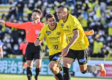 J1考察 横浜f マリノスを 自滅 に導いた狡猾さと抜け目のなさ 今季無敗 で首位 柏レイソル躍進の理由 1 サッカー批評web