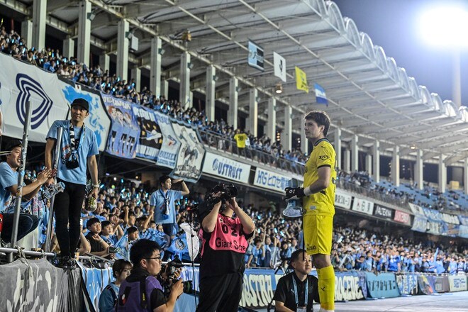 【サポーターアルバム】水曜開催の横浜FC戦に2万人が駆け付けた川崎フロンターレのサポーター写真47枚！ 勝利後の笑顔ショット「川崎フロンターレー横浜FC」の画像007