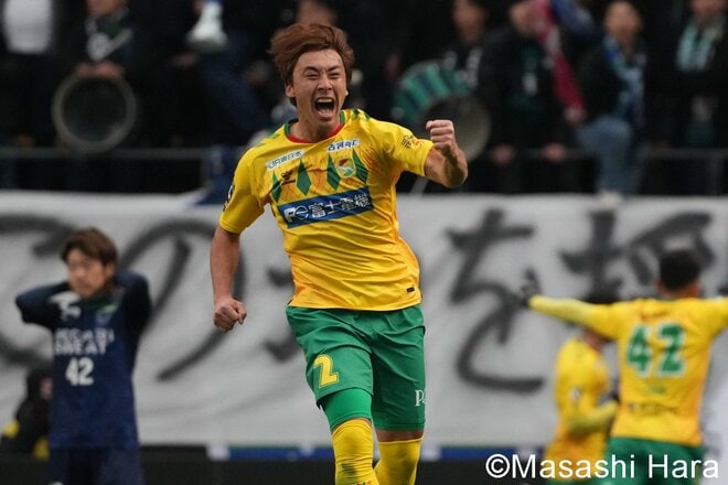 笑顔、笑顔のフクアリを激写！新たな歴史の幕開けを感じさせる17歳＆37歳のツーショット！17年ぶりのJ1復帰に沸いた歓喜の昇格プレーオフ決勝を振り返る【ジェフユナイテッド千葉vs徳島ヴォルティス】激闘PHOTOギャラリーの画像004