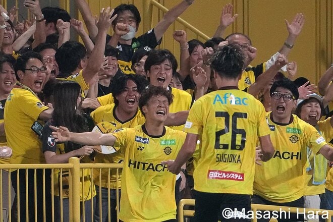 2点ビハインドからの大逆転劇、「フィジカル的にここまで状態が悪い試合は記憶にない」スコルジャ監督を嘆かせたロドリゲス監督の狙い【柏レイソルvs浦和レッズ】激闘PHOTOギャラリーの画像