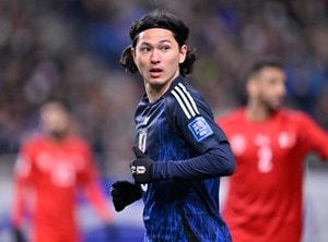 【最終予選・全試合スタメンの南野拓実が鎌田・久保につないだ勝利の布石(1)】南野が模索していた三笘を生かす役割とは……前半から意図した動きを見せ、鎌田大地の得点の布石にもの画像