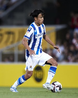 「球種を使い分けた2ゴール」でサッカー日本代表MF久保建英、「ラ・リーガ開幕」へ向けてラストスパート! 「最後の守備えぐい」でも見せた！【動画】の画像