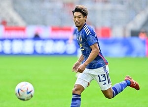 「素敵な家族写真」サッカー日本代表・守田英正とモデル妻の「スペイン旅行プライベート写真」が公開される！ 「奥さん美人でスタイル良い！」と話題になった夫婦ショット以来の投稿の画像