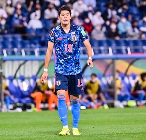 【サッカー日本代表2－0完勝】「前半シュート0本」急造チーム・中国代表を“戦意喪失”させた「右サイド圧巻の支配力」SB酒井宏樹の「5本の危険なタテパス」！の画像