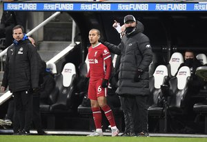 リバプール「危うい首位折り返し」と「チアゴ・アルカンタラ復帰」の収穫の画像