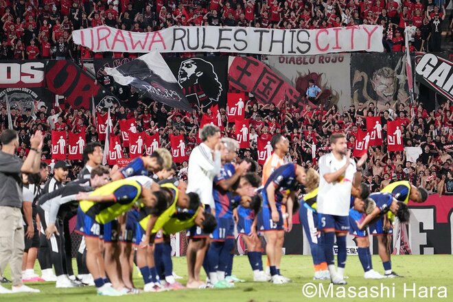 9年ぶりの“さいたまダービー”は白熱！ 先制の笹修大を林幸多郎が祝福！ 追加点の肥田野蓮治が激しくチャージ＆小森飛絢は守備でも貢献【RB大宮アルディージャvs浦和レッズ】激闘PHOTOギャラリーの画像009