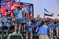 【J1川崎を取材して感じた「育てる力と心」とは(10)】『FRO CAM』で現地の臨場感を日本に伝えた佐藤弘平広報。観客席でサポーターとともに応援するほど熱いチーム愛を生かしての画像009