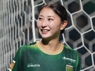 なでしこ切り札“サッカー界のレディー・ガガ”、まるで海外セレブなオレンジヘアのドレスアップショットで圧倒的オーラ放つの画像