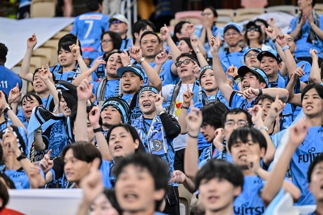 【サポーターアルバム】ACLE決勝に駆け付けた川崎サポーターは衝撃の700人！ 現地で声援を送ったサポーター写真81枚「アル・アハリー川崎フロンターレ(3)」の画像034