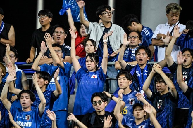 【サポーターアルバム】サッカー日本代表の韓国戦勝利を支えたサポーター写真95枚！ 韓国・龍仁に駆け付けた熱い声援ショット「日本代表ー韓国代表」の画像057