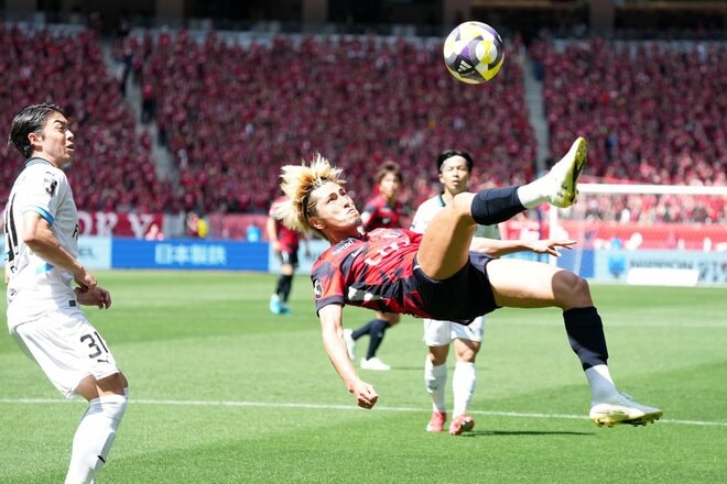 絶対エース｢美しい｣完璧オーバーヘッド、日本代表の至宝｢悔しい｣試合後、それでも｢気になる｣鈴木優磨のパンツ【鹿島アントラーズvs川崎フロンターレ】国立決戦PHOTOギャラリー25連写の画像003