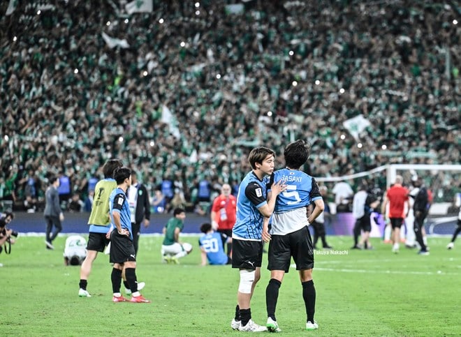 【川崎フロンターレアルバム】ACLE決勝で両SBとして奮闘した佐々木旭の写真40枚！ 試合後に見せた放心状態が表す、すべてを注ぎ込んだ姿「アル・アハリー川崎フロンターレ」の画像003