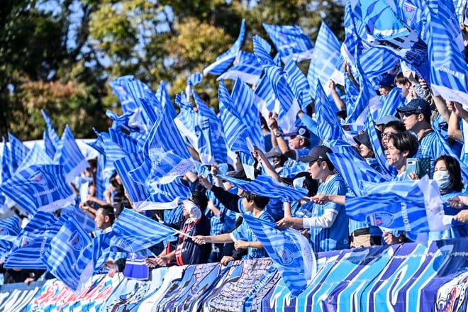 「こんなん涙出るやん」J1自動昇格決定の横浜FCの試合終了直後の悪魔の左足DFの“熱い涙”に反響！「福森の涙にもらい泣き」「福森こそ本当の漢だな」の声の画像006