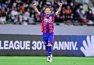 「相変わらずの独自性好き!」J3琉球のクラブ創立20周年記念「3rdユニフォーム」に歓喜の声!「黒ユニも好きだけど金ユニかっこええ〜!」など好評の画像