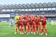 「渋男前カッコいい‼︎」夏限定“黒×金”の激シブ男前な八戸三社大祭山車ユニフォームにファン興奮!「今年もかっこいい!」「黒と銀のエンブレムカッコいいな」などの声の画像