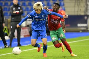 ワールドクラスの突破！　伊東純也が魅せた「各国世代別代表3人を相手に豪快ドリブル」の画像