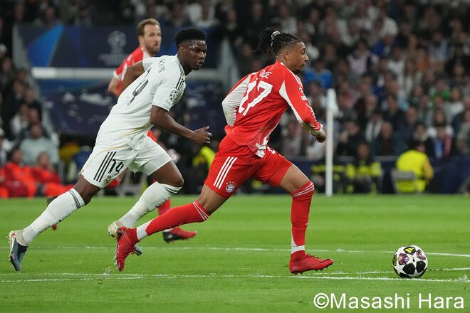 “レアルvsバイエルン”欧州最高峰のベルナベウに潜入！ 日本戦欠場のベリンガム＆ケインが激突！ ヴィニシウスの前に立ちはだかった守護神のノイアー！ スターたちの競演！【レアル・マドリードvsバイエルン・ミュンヘン】激闘PHOTOギャラリーの画像006