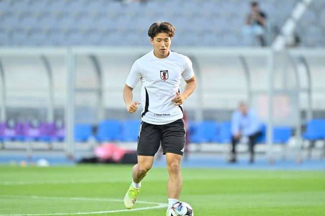 【山田新アルバム】川崎フロンターレFW山田新の中国戦での写真19枚！ 日本代表2ndユニフォームを着用した貴重姿「日本代表ー中国代表」の画像013