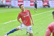 「バンザイジャンプかわいすぎます」サッカー日本代表・吉田麻也が練習中に見せた笑顔でのジャンプにファンから反響!インスタグラム投稿に「猫ジャンプのようですね」などの声の画像