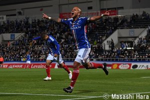 北海道コンサドーレ札幌、西大伍のオウンゴールで無念の逆転負け！　PHOTOギャラリー【ＹＢＣルヴァンカップ ＧＳ第３節 横浜Ｆ・マリノスｖｓ北海道コンサドーレ札幌 ２０２３年４月５日 １９：０３キックオフ】の画像